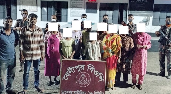 পতাকা বৈঠকের মাধ্যমে ১১ বাংলাদেশিকে হস্তান্তর করল বিএসএফ 